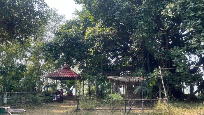 golok riverside retreat