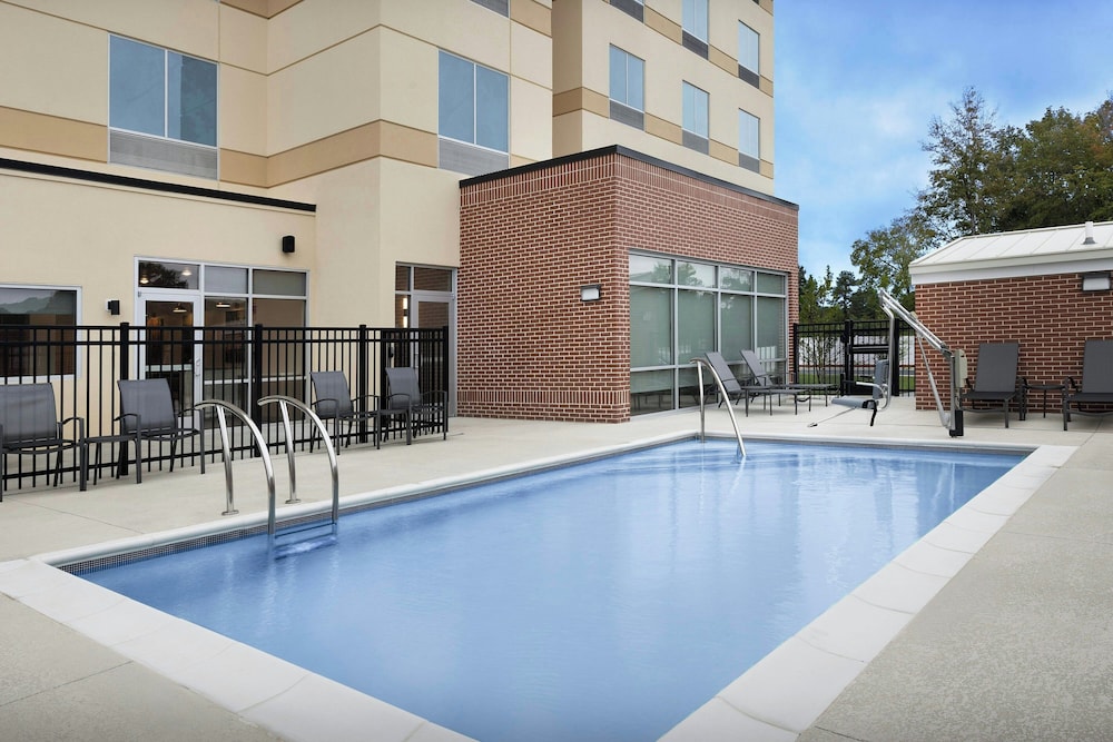 fairfield by marriott inn and suites weldon