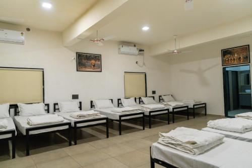 Aatman Forest Resort,,3 star