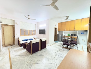 luxury 2 bedrooms apartment