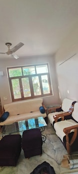 luxury 2 bedrooms apartment