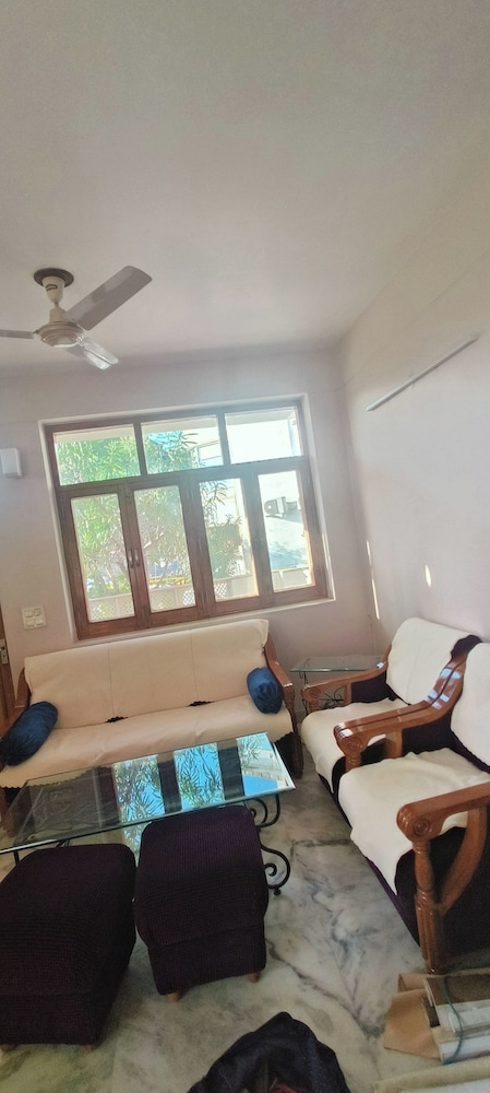 luxury 2 bedrooms apartment