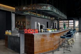 moxy charlotte downtown
