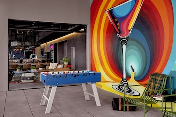 Moxy Charlotte Downtown,,2 star