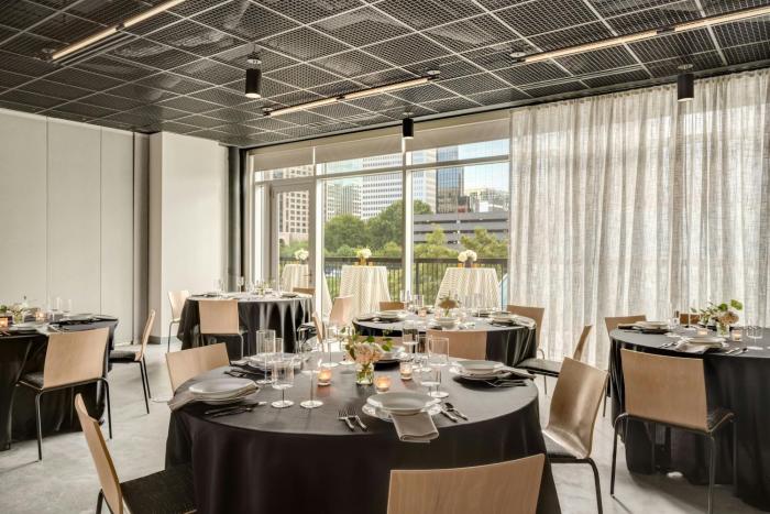 moxy charlotte downtown