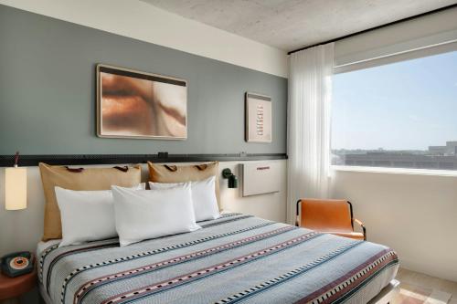 moxy charlotte downtown