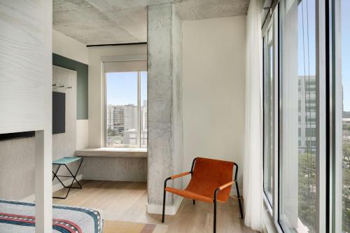 moxy charlotte downtown