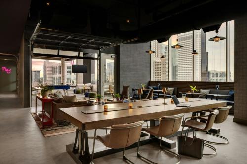 moxy charlotte downtown