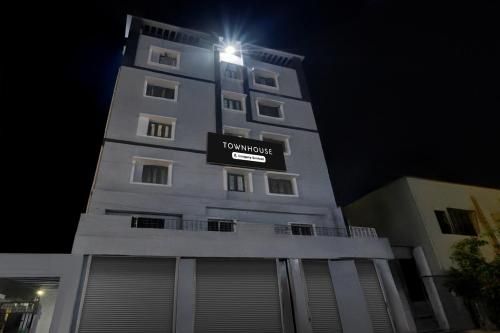 super townhouse vanasthalipuram near deer national park