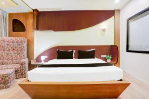 palette by checkin anand formerly hotel la casa inn