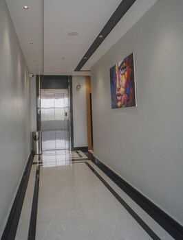 hotel radhika regency