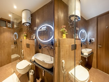 saltstayz premier paschim vihar