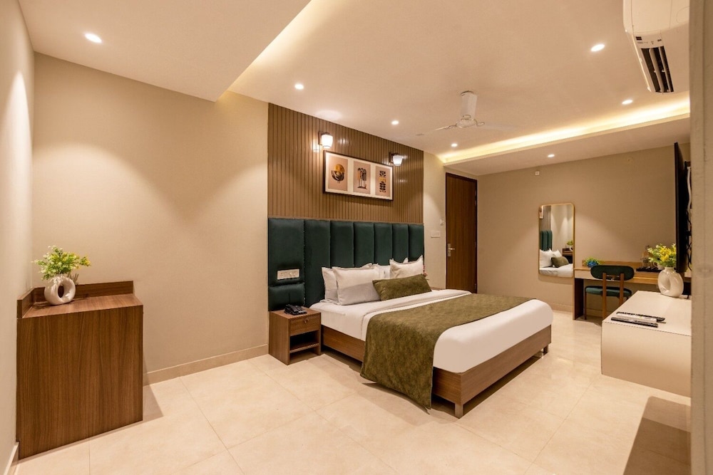 saltstayz premier paschim vihar