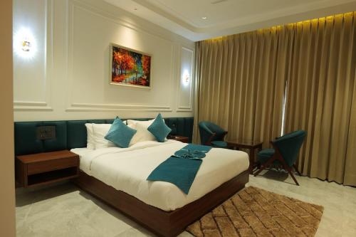 The Kemberly Hotel,,3 star