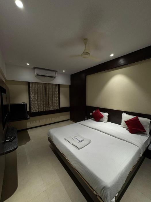 hotel ashraya inn