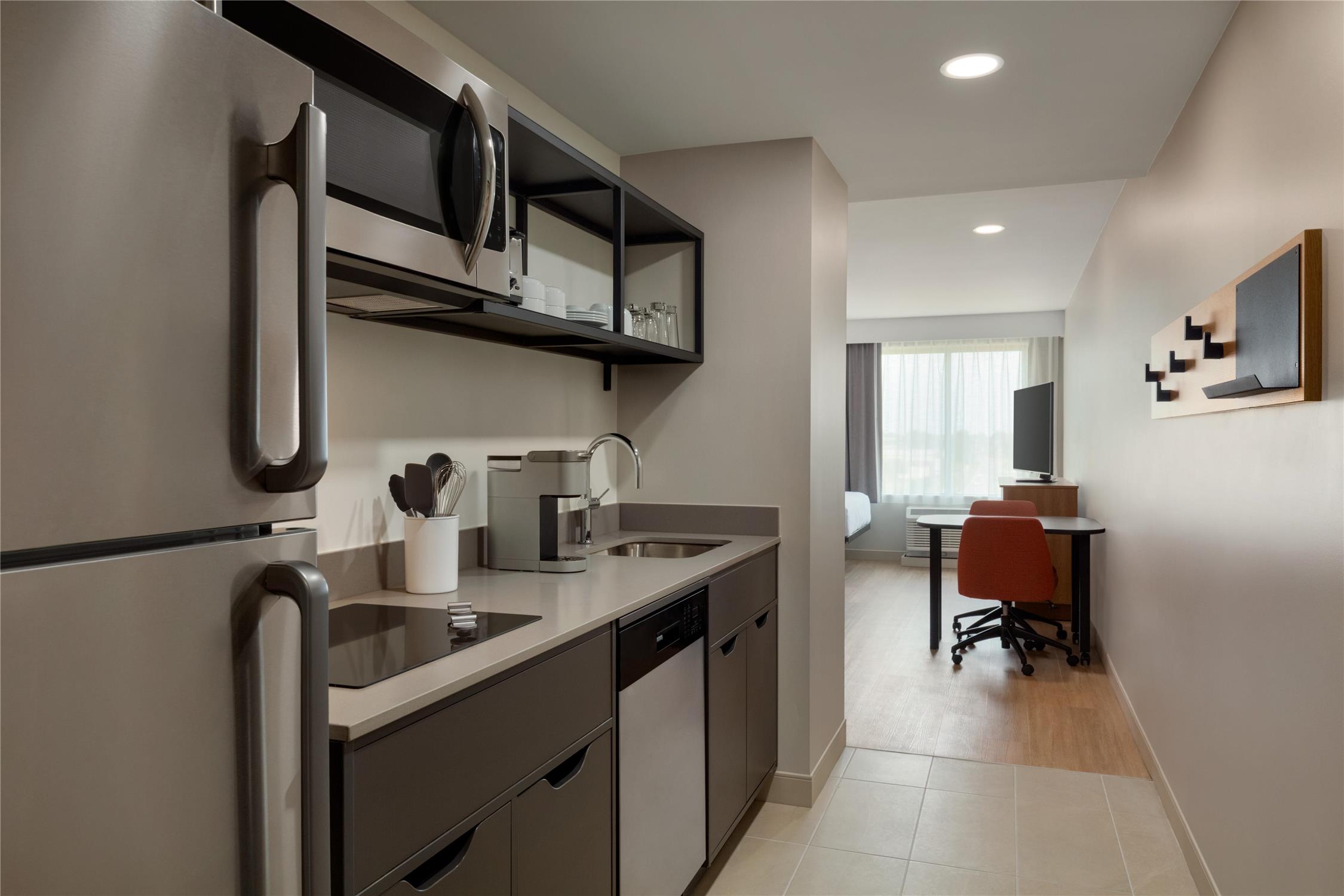 livsmart studios by hilton kokomo