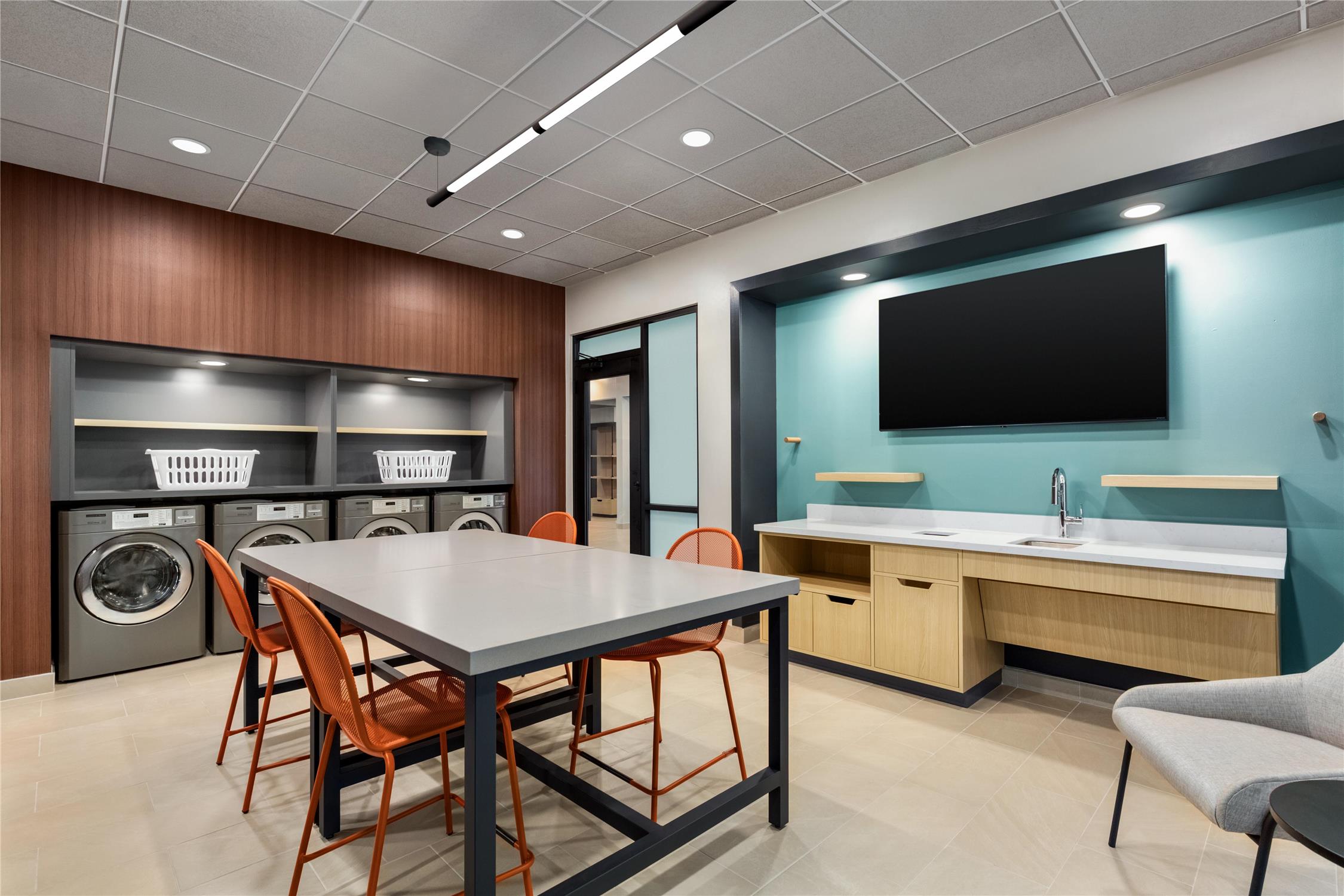 livsmart studios by hilton kokomo