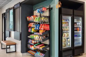 livsmart studios by hilton kokomo