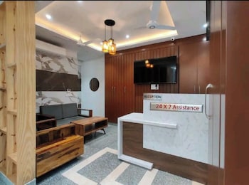 hotel blue shine