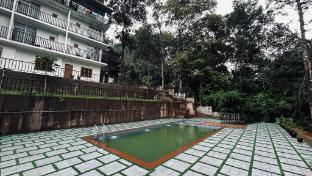 elenji merrywoods resort