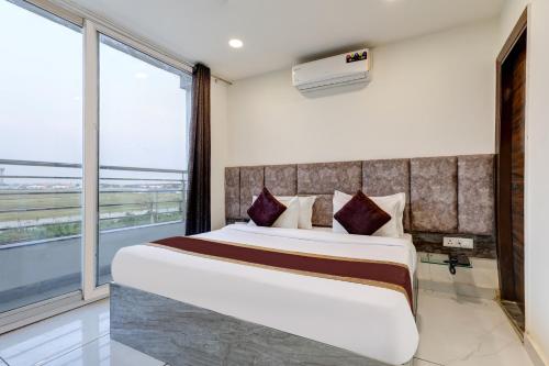 mauryan signature hotel with airport view