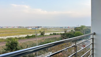 mauryan signature hotel with airport view