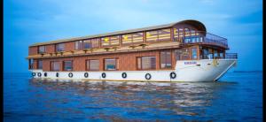 double decker boathouse