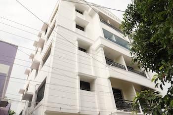 shree service apartment