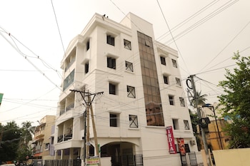 shree service apartment