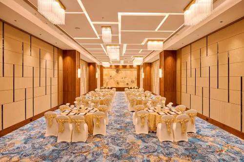 Iris Sarovar Portico Sector 85 Gurugram,,4 star