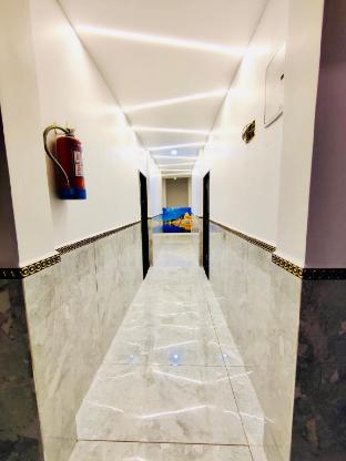 hotel laxmi palace and restaurants
