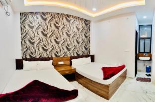 hotel laxmi palace and restaurants