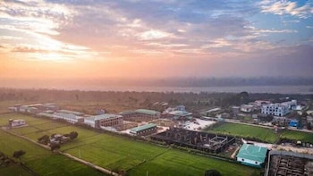 corbett elegant retreat