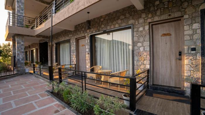 corbett elegant retreat
