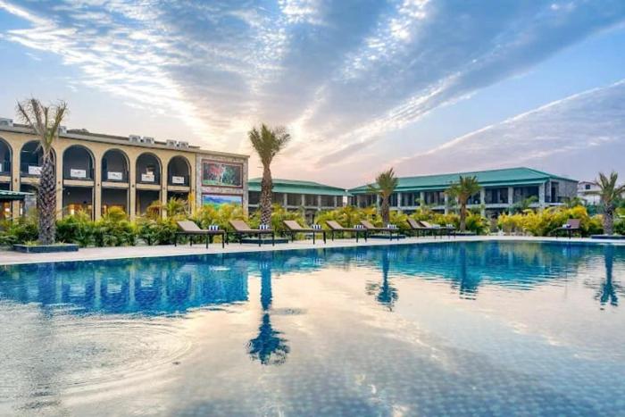 corbett elegant retreat