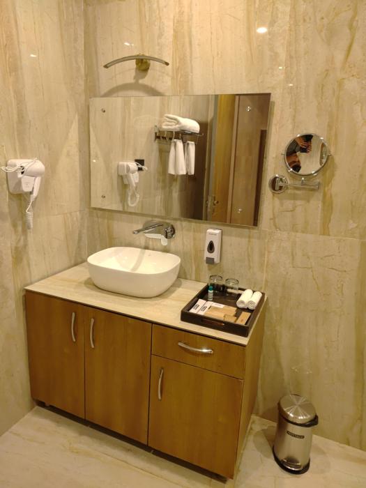 corbett elegant retreat