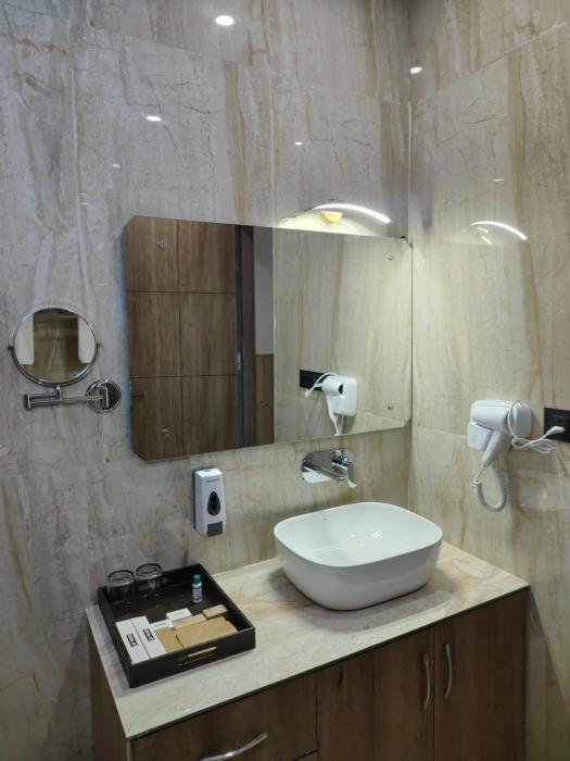 corbett elegant retreat