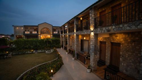 corbett elegant retreat