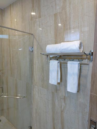 corbett elegant retreat