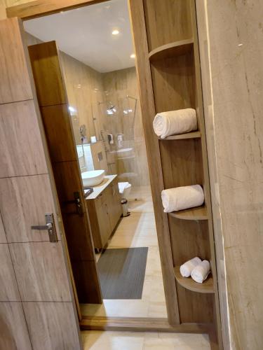 corbett elegant retreat