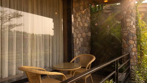 corbett elegant retreat
