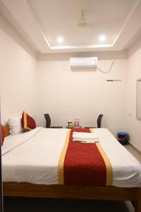 uday paramount inn