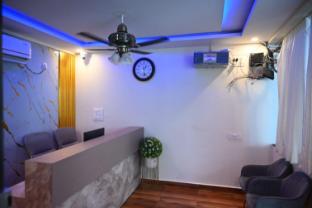 Sharan's Inn Sutes & Banquets,,4 star