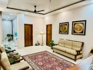 hotel gaur heritage inn