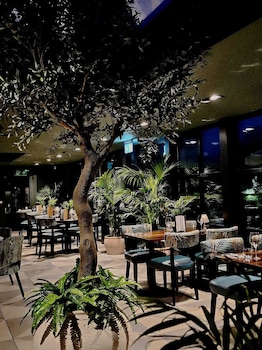 The Sutherland,,3 star