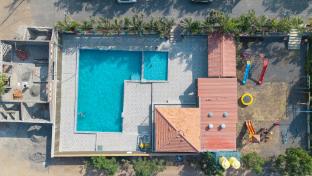 vintage hills resort