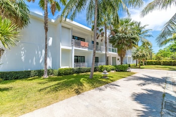 bjandradisson seaview hotel