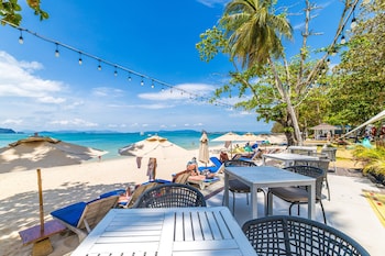 bjandradisson seaview hotel