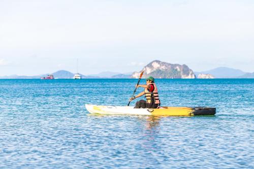 bjandradisson seaview hotel