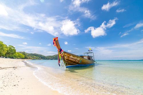 bjandradisson seaview hotel